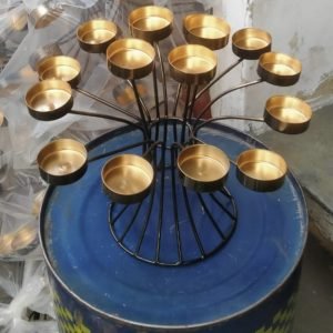 METAL CANDLE STAND